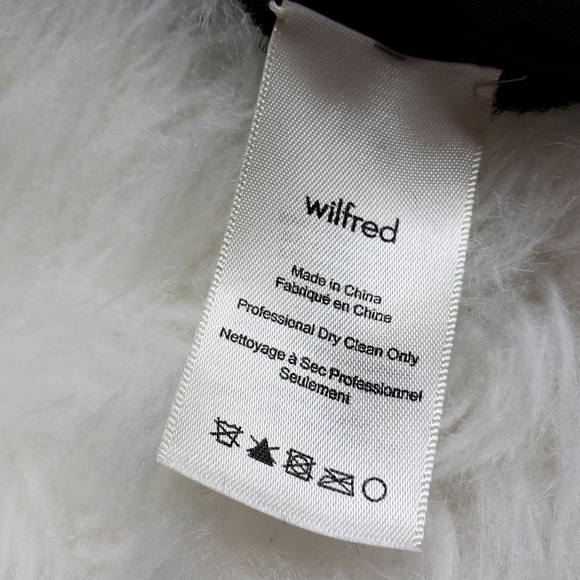 Aritzia - Wilfred Silk Velvet Floral Detail Tank - Picture 4 of 7